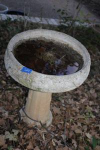 lot 629 image: Cement bird bath