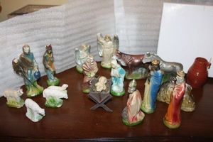 lot 514 image: Nativity set