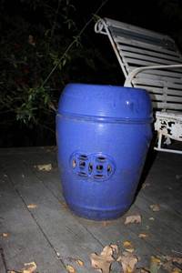 lot 670 image: Blue glazed garden stool