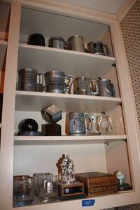 lot 489 image: Pewter mugs and souvenir awards