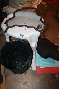 lot 569 image: Plastic shower chair, towels and vintage fire screen