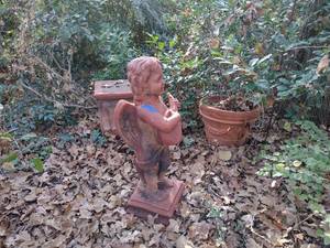 lot 685 image: Terra cotta garden cherub, planter and stand (handle with care), see photos