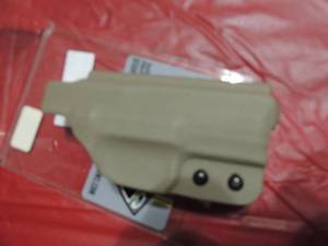 lot 83 image: D5G holster