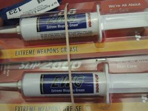 lot 123 image: Skip2000 - extreme weapons grease qty 2