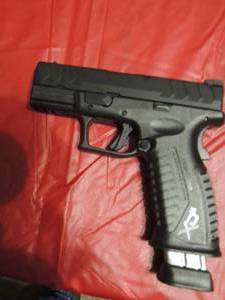 lot 12 image: Springfield Armory XDA Elite 9mm case with 3 magazines   NEW