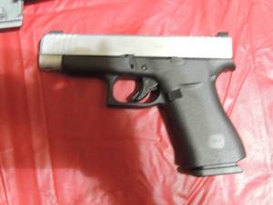 lot 27 image: Glock 48-- 9MM Preowned - 2 clips