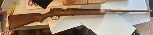 lot 211 image: SPRINGFIELD MODEL 83  22LR, BOLT ACTION, SOME SURFACE RUST ON BARREL, MADE BTW 1935-1938