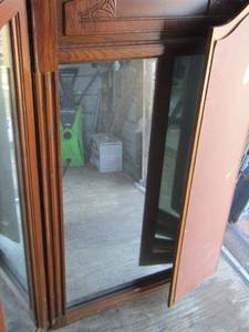 lot 138 image: dresser mirror 4928 closed-- open 4952