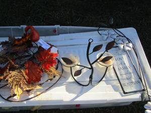 lot 153 image: home dcor and tea light candle holders