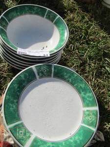 lot 44 image: Gibson dessert bowls and saucers