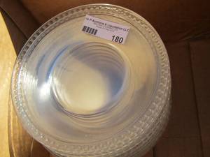 lot 180 image: clear glass dinner plates