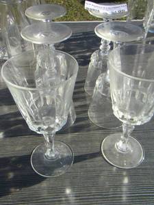 lot 195 image: qty 6 wine glasses