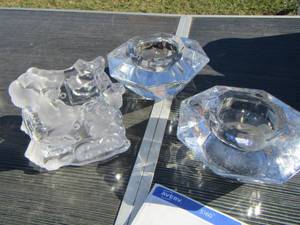 lot 199 image: tea light candle holders - better known as votive