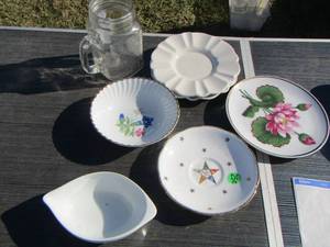 lot 201 image: decretive plates-