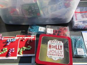 lot 245 image: large lot of Christmas decorations