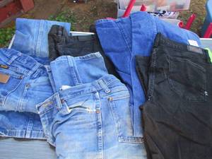 lot 278 image: 3038 mens wrangler jeans plus other brands qty 7