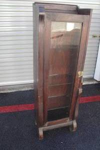lot 3 image: Vintage Glass Front Whatnot  Display Cabinet With Adjustable Glass Shelfs, Needs Light Repair,  About 18 x 11 x 59-High