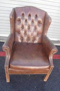 lot 4 image: Brown Leather Armchair, Needs Light Leather Repair, About 28 x 28 x 40