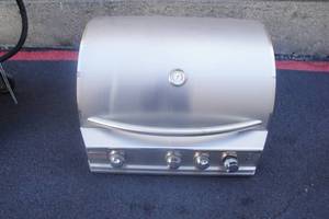 lot 94 image: Blake Professional Propane BQ Grill, Intertek 4003839, Model BLZ-3pro-NG