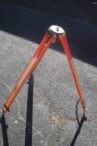 lot 126 image: Powr-Kraft Extension Tripod with Adjustable Height by David White Instruments, Model 84-6478-A Looks Unused