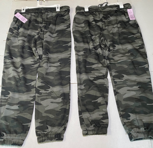 lot 222 image: Lot of 2 - New Wild Fable Green Camo Sweat Pants #8R496, Large - As Shown