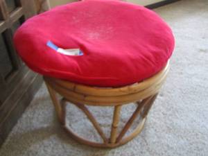 lot 34 image: red padded foot stool