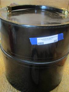 lot 46 image: black empty hat boxWIGBOX