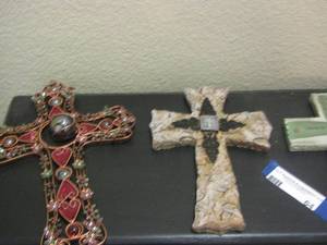 lot 64 image: qty 4 crosses