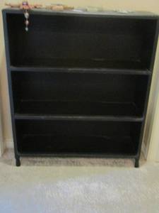 lot 65 image: 3 tier bookshelf black