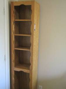 lot 67 image: 5 tier blonde wood bookshelf size 78 x 16 x 12