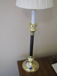 lot 75 image: black and white table lamp with shade