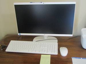 lot 77 image: HP deskjet 3772 COMPUTOR - HARD DRIVE REMOVED