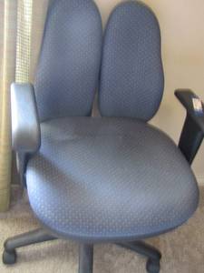lot 78 image: rolling office chair