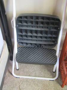 lot 81 image: 2 step step stool