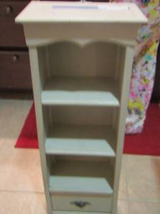 lot 92 image: 3 tier wooden shelf  30x10x6