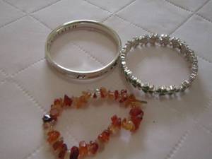 lot 129 image: qty 3 womens bracelets