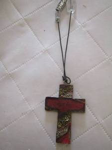 lot 139 image: cross necklace