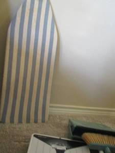 lot 102 image: small ironing board, small broom and dust pan, health o meter scale