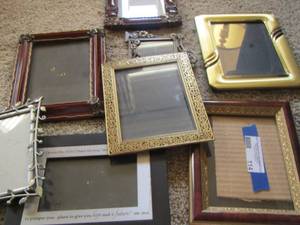 lot 114 image: picture frames