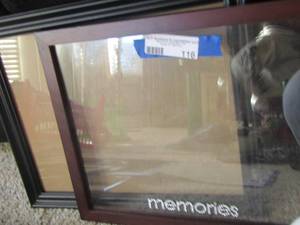 lot 116 image: memories photo frame, black photo frame