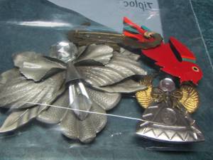 lot 5 image: BROACHES - LARGE  QTY 4  - BIRD, ANGEL, SEAHORSE