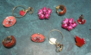 lot 159 image: womens clip on earrings  5 pairs