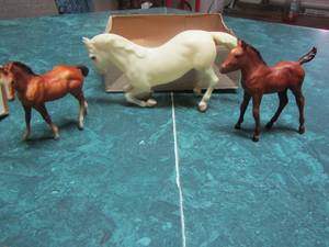 lot 228 image: BREYER  CLASSIC - ROYAL LIPIZZAN #620,  MARGUERITE  #16 FOAL ,   BAY FOAL
