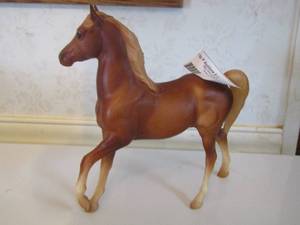 lot 181 image: Breyer horse classic Arabian family 3055 chestnut
