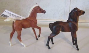 lot 186 image: BREYER ANDALUSIAN FOAL - DARK PALOMINO  &  BREYER MESTENO THE FOAL BAY