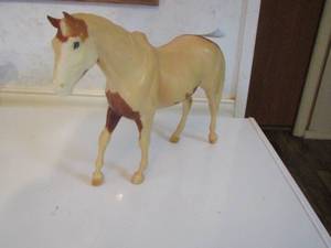 lot 192 image: Vintage Breyer molding usa horse