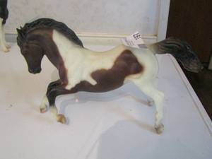 lot 197 image: Breyer #890 classic promises dark bay pinto rearing stallion