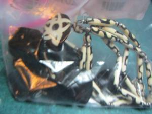 lot 201 image: qty 2 womens necklaces
