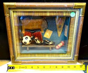 lot 10 image: VERY COOL SOCCER THEMED SHADOW BOX