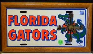 lot 23 image: CUSTOM FLORIDA GATORS METAL LICENSE PLATE CLOCK DISPLAY